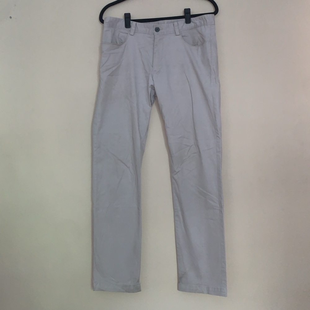 32x32 Men's Light Gray Calvin Klein Slim Fit Pants
